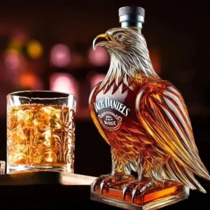 Eagle Liquor Decanter Dad Husband Glass Whiskey Decanter Bottle Exquisite Eagle Liquor Bottle Fun Home Decoration for Holidays